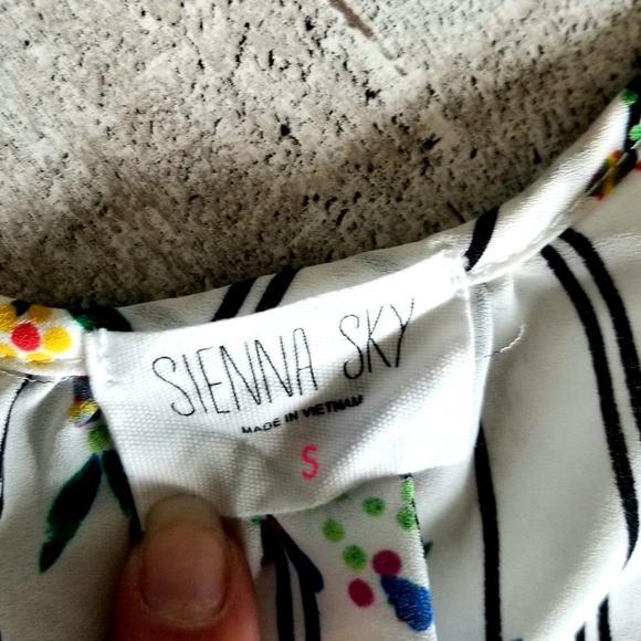 Tie Waist Floral Striped Blouse - Picture 5 of 5